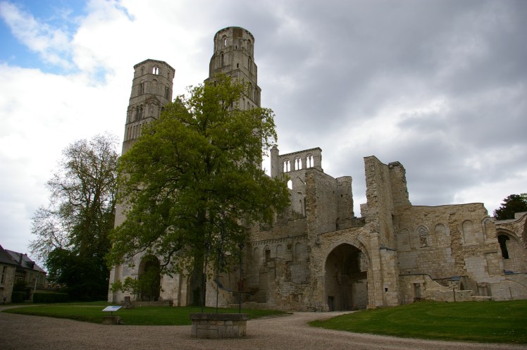 2018-04-27 (6) Jumièges.JPG