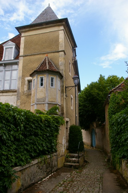 Noyers 3.JPG